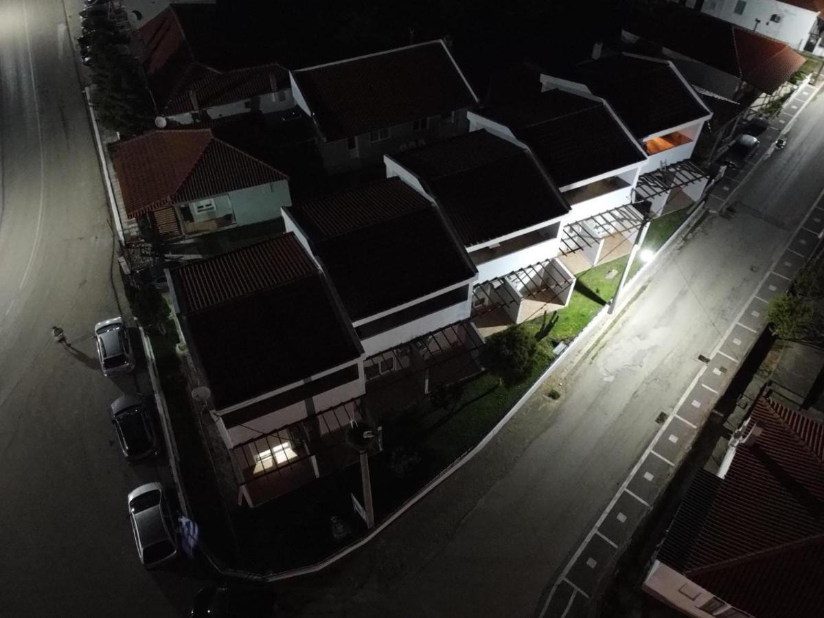 Hotel Loga Tycheron Bagian luar foto