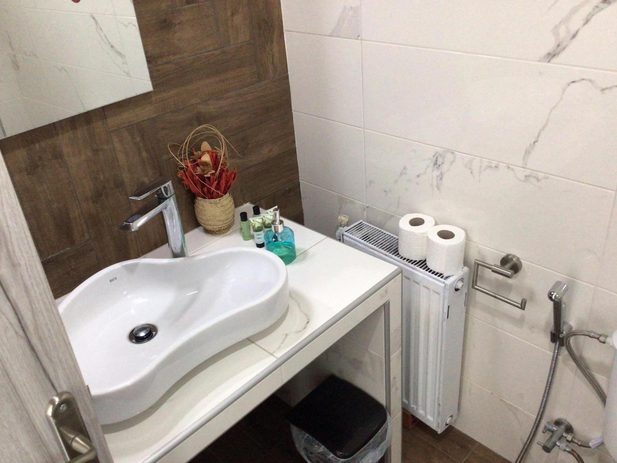 Hotel Loga Tycheron Bagian luar foto