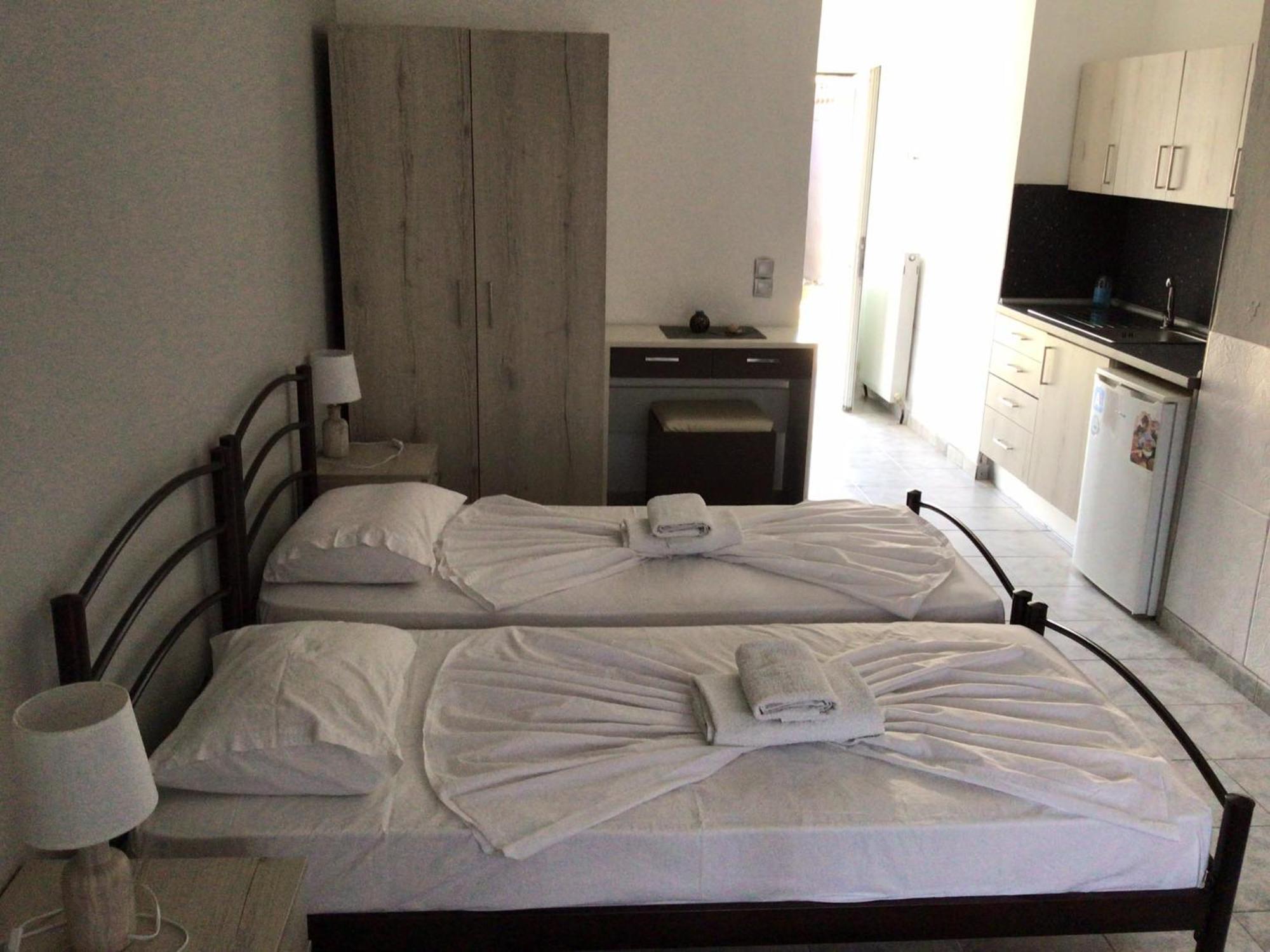 Hotel Loga Tycheron Bagian luar foto