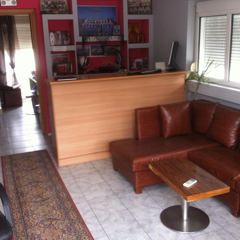 Hotel Loga Tycheron Bagian luar foto