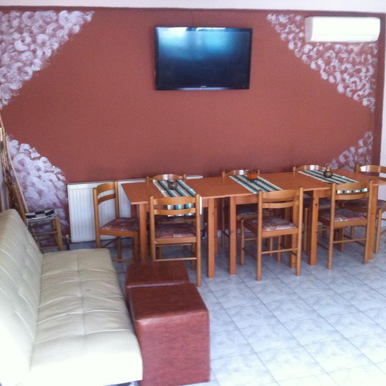 Hotel Loga Tycheron Bagian luar foto